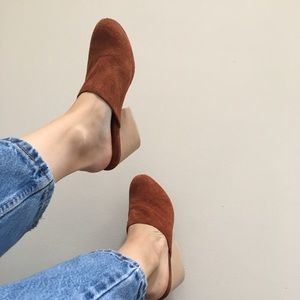 Ceri Hoover Miller Mules